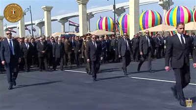 السيسي يتقدم الجنازة العسكرية لرئيس الوزراء السابق المهندس شريف إسماعيل