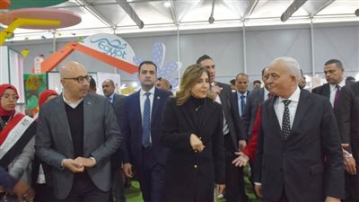 وزيرا الثقافة والتربية والتعليم يتفقدان معرِض القاهرة الدولي للكتاب