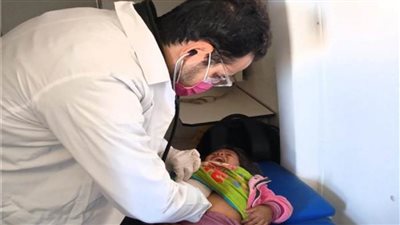 توقيع الكشف الطبي على 3720 مواطنا بقافلتين طبيتين بأسوان