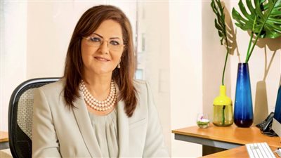 وزيرة التخطيط تبحث مع وزير المالية والاقتصاد البحريني سبل تطوير التعاون الثنائي