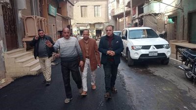 بدء رصف وإعادة تأهيل عدد من الشوارع الرئيسية بحي جنوب ملوى بالمنيا