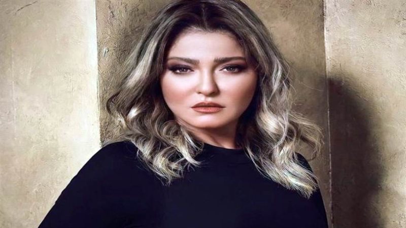 الفنانة علا غانم