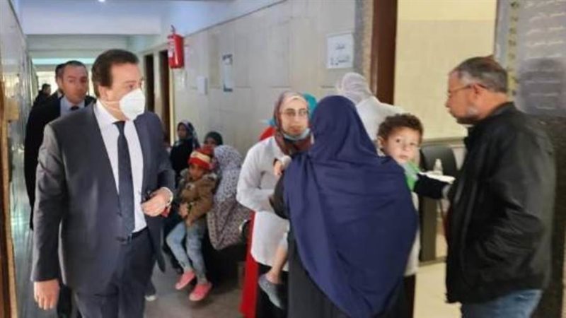 وزير الصحة في مستشفى