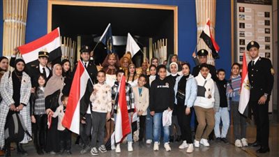  الداخلية تواصل مشاركة أبناء وأسر الشهداء الاحتفال وتنظم رحلات ترفيهية