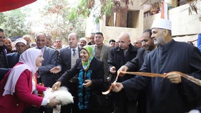 منطقة الجيزة الأزهرية تفتتح المعرض الخيري المجاني الأول للملابس والأدوات المدرسية