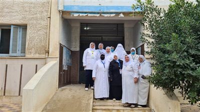 الكشف على ١٥٨٠ مواطنًا فى قافلة طبية بقرية رزق درويش بالبحيرة