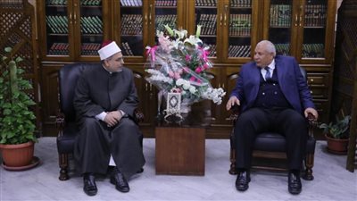 رئيس جامعة الأزهر ومحافظ الوادي الجديد يبحثان إنشاء كليات جديدة بالمحافظة