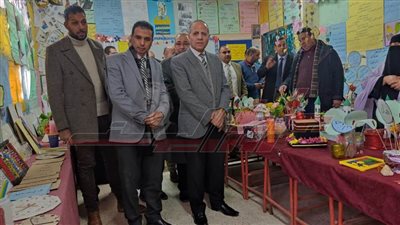 نورالدين: يشيد بأنشطة المعارض في مدرس كفر الشيخ 