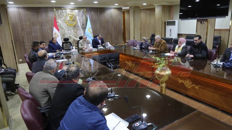 اجتماع المحافظ