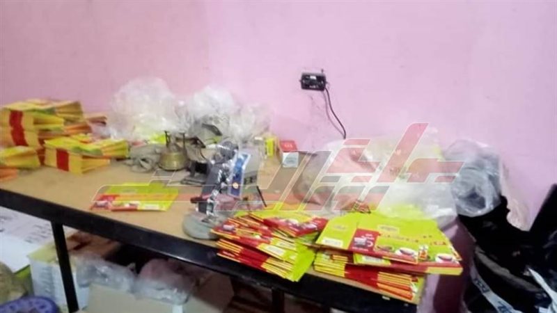 ضبط مصنع لتعبئة الشاي