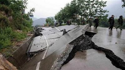 مقتل 4 أشخاص في زلزال بقوة 1ر5 درجة على مقياس ريختر شرق إندونيسيا