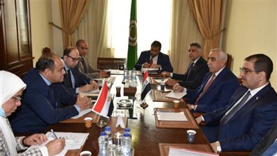 وزير التجارة والصناعة يلتقي بوزير التجارة العراقي لبحث سبل التعاون بين البلدين