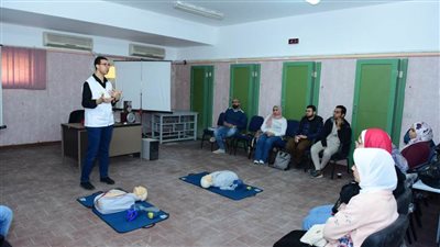 طب سوهاج تنظم دورة تدريبية عن الإنعاش القلبي الرئوي الأساس والمتقدم