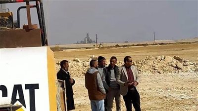 إيقاف بناء مخالف على مساحة 20 فدان أملاك دولة ببني مزار بالمنيا