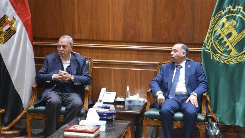 محافظ القليوبية ومساعد