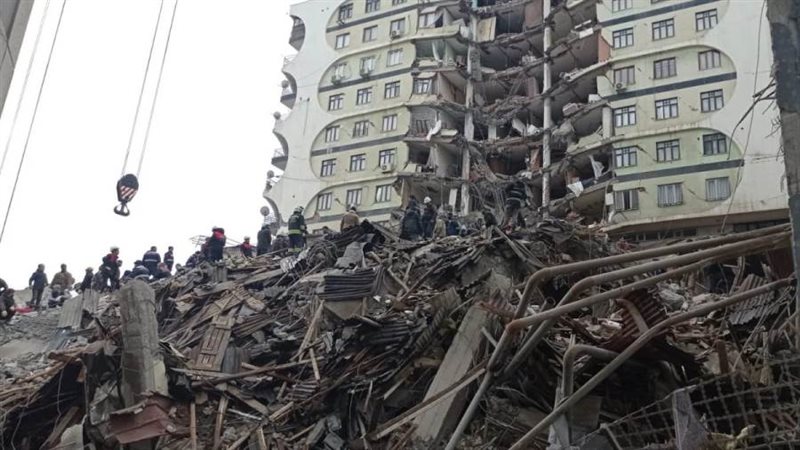 الزلزال المدمر