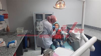 فحص 750 مواطنًا بقافلة طبية شاملة بكفر الشيخ