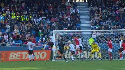 برأسية عبدالقادر.. التعادل الإيجابي يسيطر على أحداث الشوط الأول من مباراة الأهلي وفلامنجو