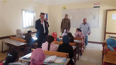 متابعة سير العمل في مدارس الحسنة بوسط سيناء خلال اليوم الأول للدراسة