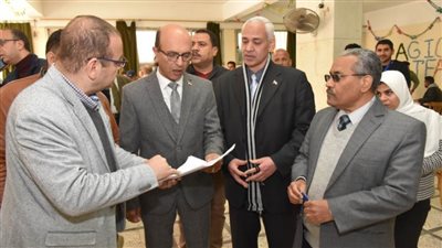 رئيس جامعة أسيوط يتابع سير العمل وانتظام العملية التعليمية بمختلف كليات الجامعة