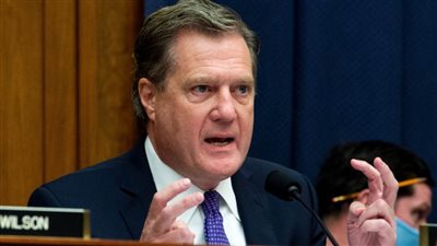 الاستخبارات بالكونجرس تدعو إدارة بايدن إلى اطلاعهم على تفاصيل واقعة المنطاد الصيني