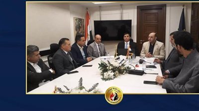 أمانة عمال حماة الوطن تناقش عددًا من القضايا المطروحة على جدول أعمالها