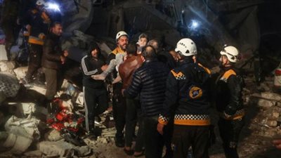 عاجل.. إنقاذ 8 أشخاص من تحت أنقاض زلزال تركيا بينهم رضيع