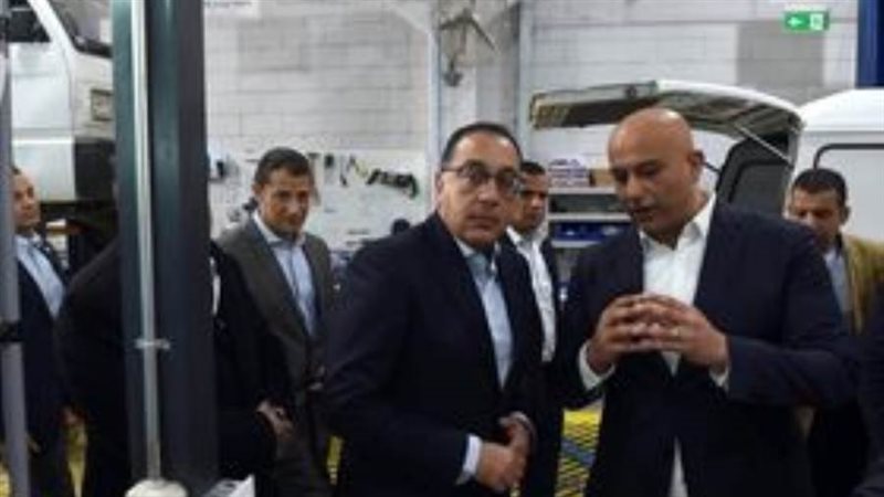 رئيس الوزراء خلال