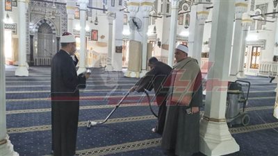 وكيل وزارة الأوقاف بالمنيا يقود حملة موسعة لنظافة المساجد  (صور) 