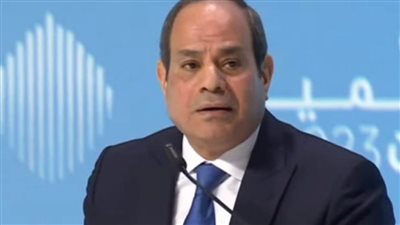 الرئيس السيسى يسلم الجائزة الذهبية لأفضل التطبيقات الحكومية 