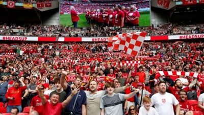 صحيفة بريطانية: مشجعو ليفربول يستحقون الاعتذار.. وإخفاقات التنظيم 