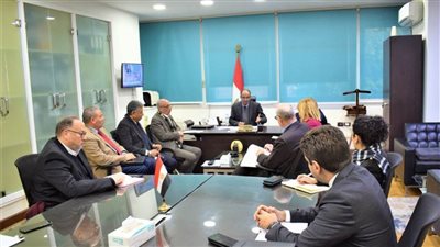 وزارة الإسكان تبحث مع ممثلي بنك الاستثمار الأوروبي المشروعات المشتركة الجارية والمستقبلية
