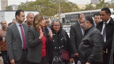 وزيرة الثقافة تتفقد المركز القومي للترجمة وورش دار الأوبرا 