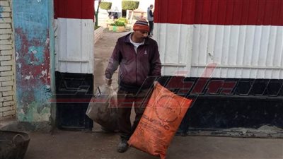 رفع 150 طن قمامة خلال حملة نظافة بمحيط السكة الحديد وشوارع كفر الشيخ