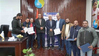 رئيس مياه سوهاج يؤكد ضرورة الالتزام بوسائل السلامة والصحة المهنية 