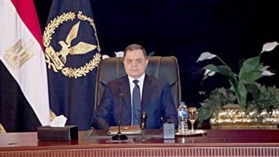 وزير الداخلية يهنئ رئيس مجلس الوزراء بذكرى الإسراء والمعراج