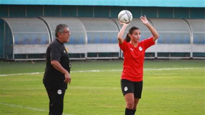 مسئول ملف الكرة النسائية تزور معسكر منتخب السيدات بالإسماعيلية