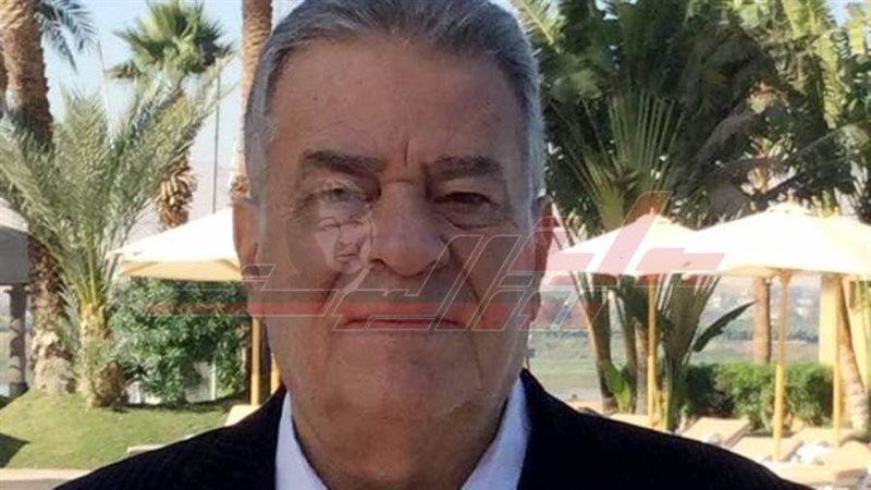 الفنان الدكتور أحمد