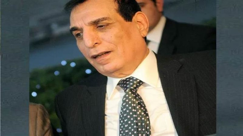 الكاتب الصحفي مرسي