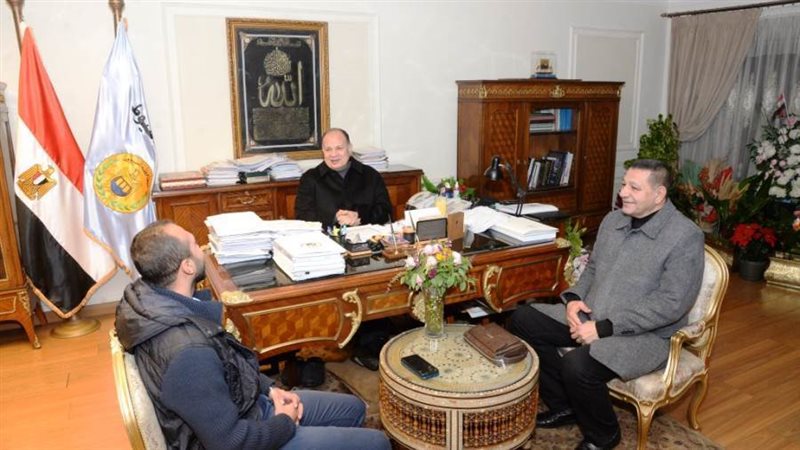 محافظ أسيوط يلتقى