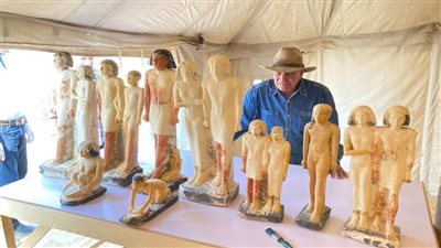 زاهي حواس: الاكتشافات الأثرية الأخيرة بسقارة تعود لعصر الأسرتين الخامسة والسادسة من الدولة القديمة