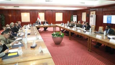 لأول مرة.. وزير الصحة يجتمع بالمجلس الصحي المصري