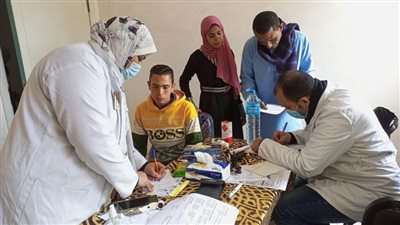  قافلة طبية لجامعة المنيا يستفيد منها 2146 مواطنًا بقرية 