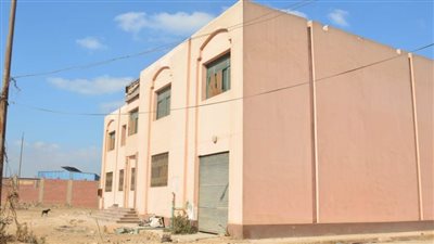 محافظ القليوبية يتفقد المبنى الإداري للمنطقتين الصناعيتين الصفا والشروق بالخانكة  