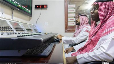 120 مهندسًا وفنيًا لتوازن النظام الصوتي بالمسجد الحرام