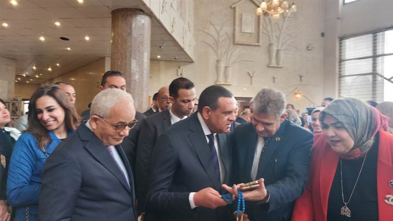 وزيرا التنمية المحلية