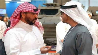 وزير الدفاع الكويتي يلتقي برئيس دولة الإمارات على هامش معرض آيدكس 2023