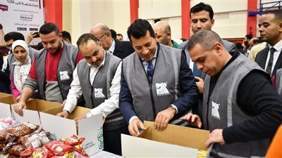 وزير الشباب والرئيس التنفيذي لمؤسسة مصر الخير يطلقان حملة إفطار صائم 