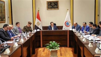 وزير الصحة يوجه بتكثيف المرور الدوري على مراكز وبنوك الدم