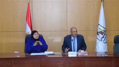 سكرتير بني سويف يناقش الشكاوى الحكومية الموحدة ومبادرة 